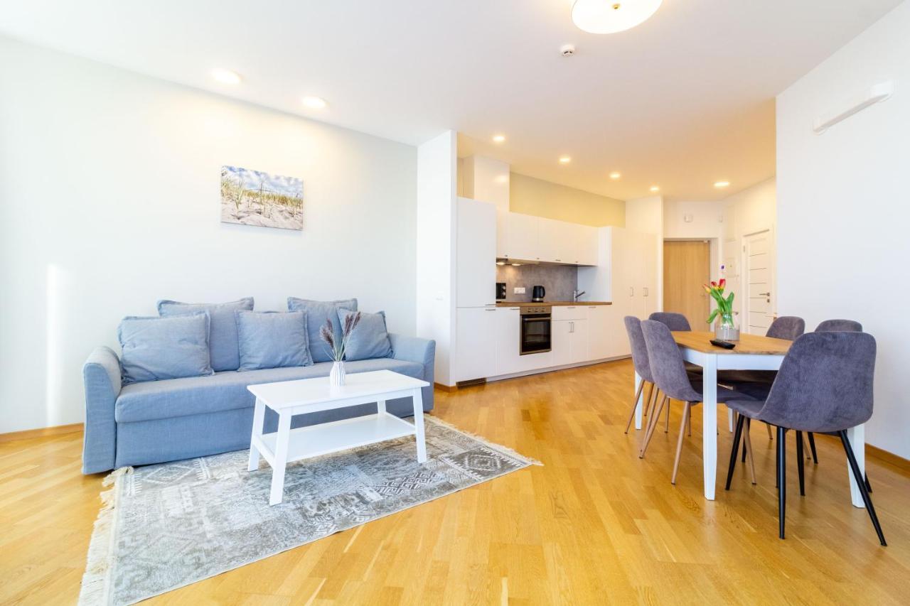 Elija Swan-Toy Apartments ซเวนตายิ ภายนอก รูปภาพ