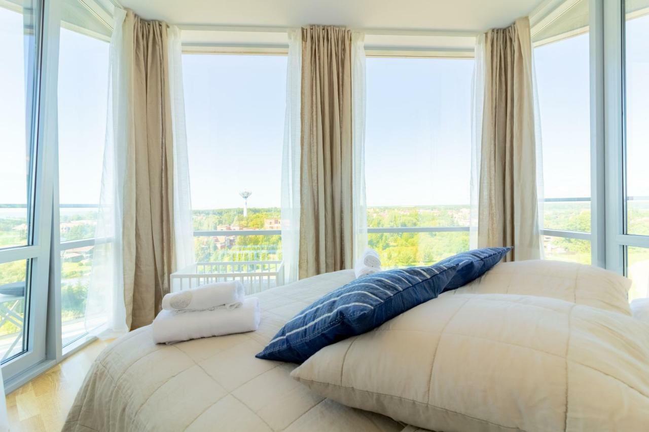 Elija Swan-Toy Apartments ซเวนตายิ ภายนอก รูปภาพ